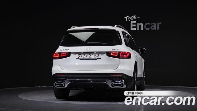 Mercedes-Benz GLB-Class (X247) GLB250 4MATIC 2023 — фото 4