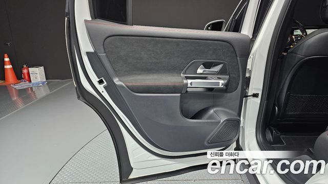 Mercedes-Benz GLB-Class (X247) GLB250 4MATIC 2023 — фото 25