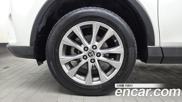 Toyota RAV4 2.5 2WD 4th 2017 — фото 5