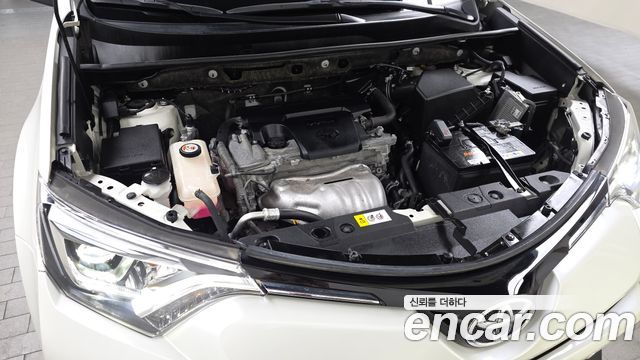 Toyota RAV4 2.5 2WD 4th 2017 — фото 6