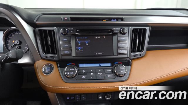 Toyota RAV4 2.5 2WD 4th 2017 — фото 14