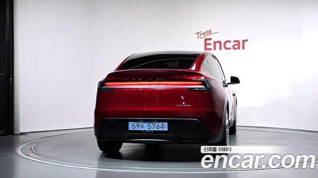 Tesla Model Y Long Range AWD 2025 — фото 4