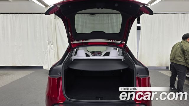 Tesla Model Y Long Range AWD 2025 — фото 20