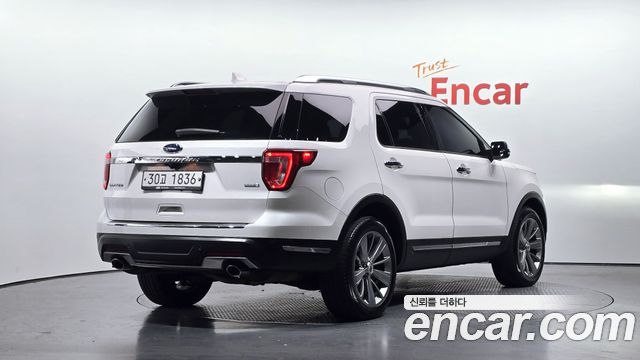 Ford Explorer 2.3 Limited 4WD 5th 2018 — фото 2