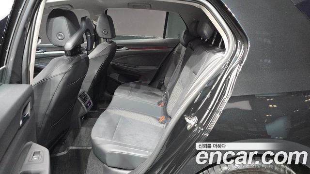 Volkswagen Golf (VIII) 2.0 TDI Prestige 2025 — фото 32