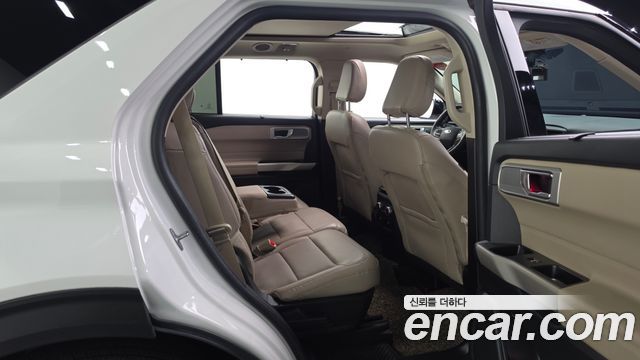 Ford Explorer (VI) 3.0 PHEV 2021 — фото 12