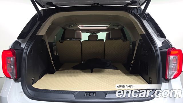 Ford Explorer (VI) 3.0 PHEV 2021 — фото 18