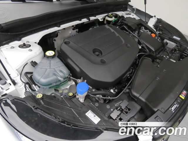 Volvo XC40 B4 Ultra Dark 2026 — фото 5