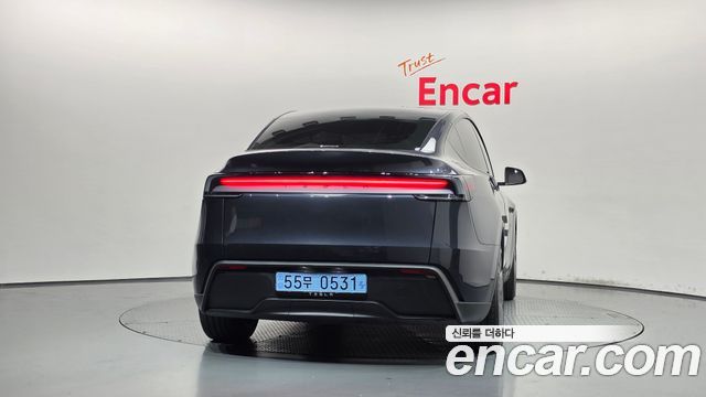 Tesla Model Y RWD 2025 — фото 4