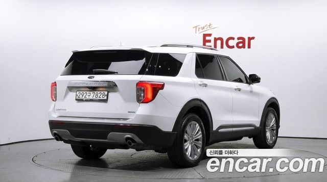 Ford Explorer (VI) 2.3 LimIted 4WD 2020 — фото 2