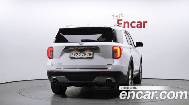 Ford Explorer (VI) 2.3 LimIted 4WD 2020 — фото 4