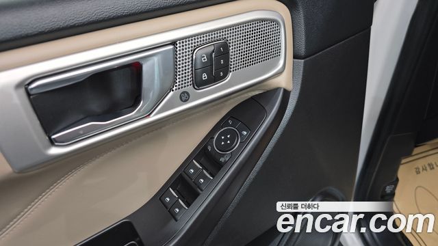 Ford Explorer (VI) 2.3 LimIted 4WD 2020 — фото 19
