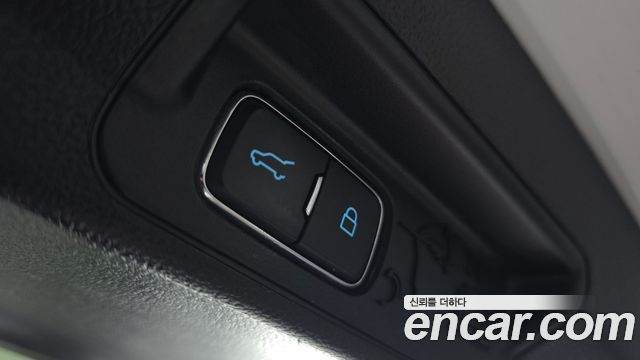 Ford Explorer (VI) 2.3 LimIted 4WD 2020 — фото 24