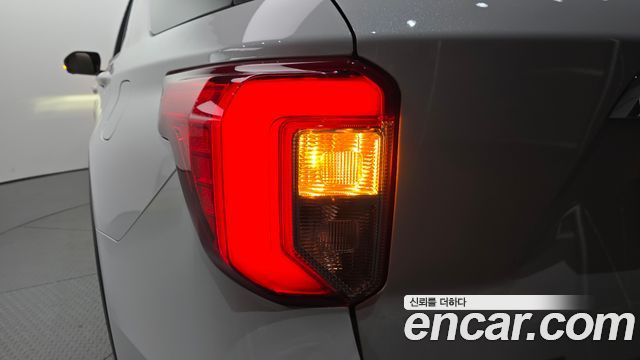 Ford Explorer (VI) 2.3 LimIted 4WD 2020 — фото 29