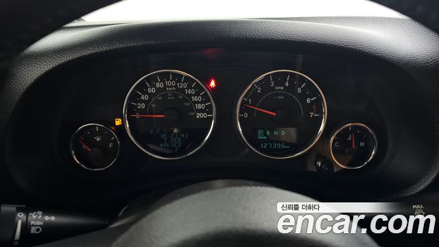 Jeep Wrangler (JK) 3.6 Sport 2Door 2017 — фото 8