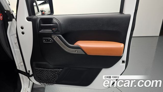 Jeep Wrangler (JK) 3.6 Sport 2Door 2017 — фото 24