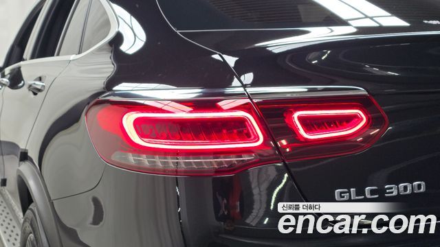 Mercedes-Benz GLC-Class (X253) GCL300 4MATIC Coupe 2020 — фото 23