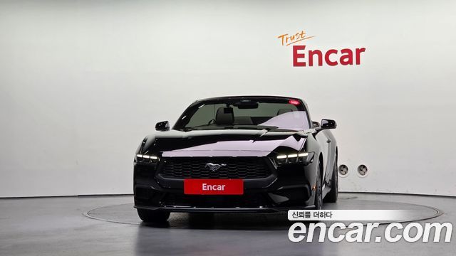 Ford Mustang (VII) 2.3 Ecoboost Premium Convertible 2025 — фото 3