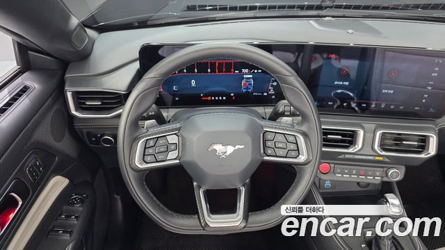 Ford Mustang (VII) 2.3 Ecoboost Premium Convertible 2025 — фото 17