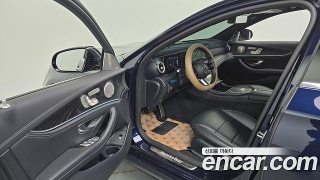 Mercedes-Benz E-Class (W213) E220d 4MATIC AMG Line 2021 — фото 10