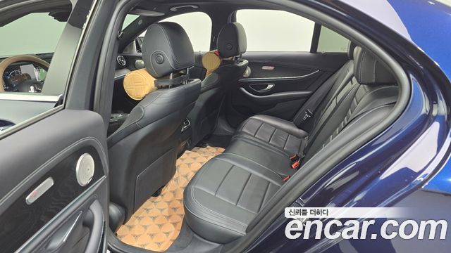 Mercedes-Benz E-Class (W213) E220d 4MATIC AMG Line 2021 — фото 11