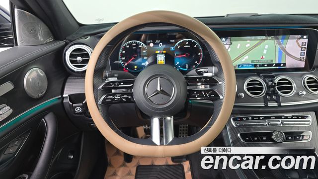 Mercedes-Benz E-Class (W213) E220d 4MATIC AMG Line 2021 — фото 13