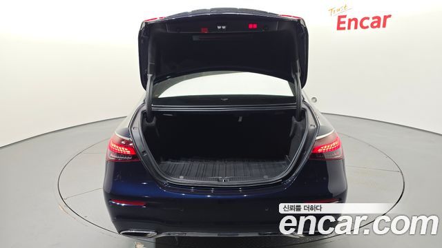 Mercedes-Benz E-Class (W213) E220d 4MATIC AMG Line 2021 — фото 18