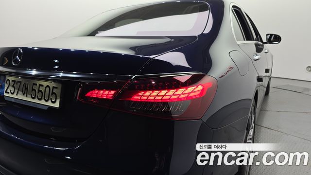 Mercedes-Benz E-Class (W213) E220d 4MATIC AMG Line 2021 — фото 23