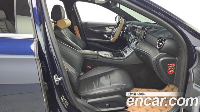 Mercedes-Benz E-Class (W213) E220d 4MATIC AMG Line 2021 — фото 26