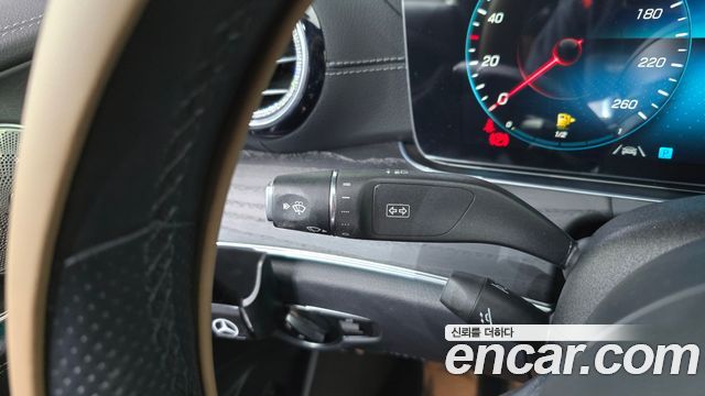 Mercedes-Benz E-Class (W213) E220d 4MATIC AMG Line 2021 — фото 29
