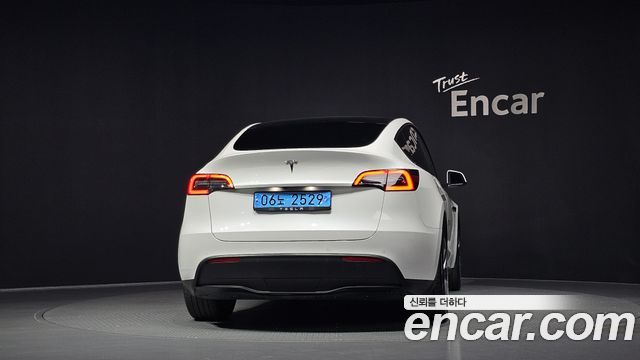 Tesla Model Y Standard Range RWD 2021 — фото 4
