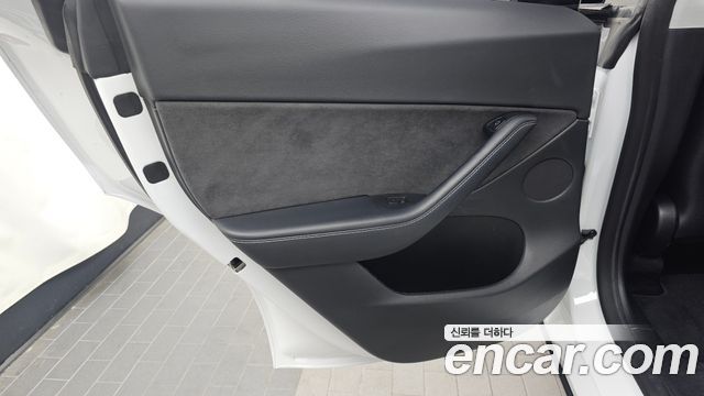 Tesla Model Y Standard Range RWD 2021 — фото 25