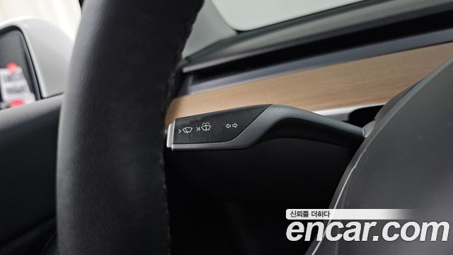 Tesla Model Y Standard Range RWD 2021 — фото 27