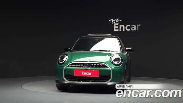 MINI Cooper S (IV) 5 Door Favoured 2025 — фото 3