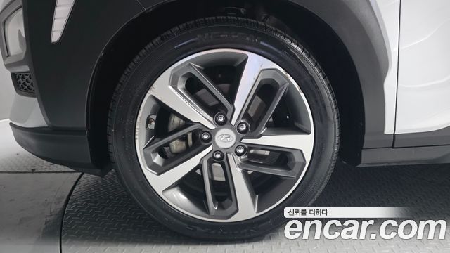 Hyundai Kona 1.6 Turbo 2WD Modern pop 2018 — фото 5