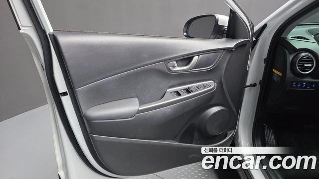 Hyundai Kona 1.6 Turbo 2WD Modern pop 2018 — фото 30
