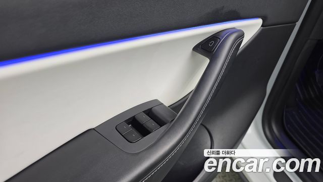 Tesla Model Y Long Range AWD 2021 — фото 20