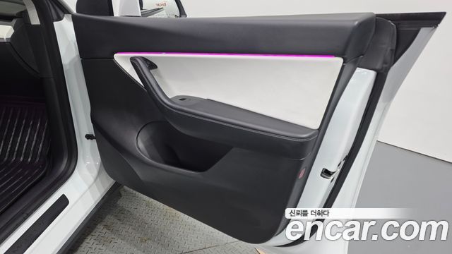 Tesla Model Y Long Range AWD 2021 — фото 24