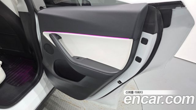 Tesla Model Y Long Range AWD 2021 — фото 25