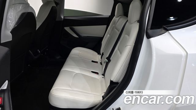 Tesla Model Y Long Range AWD 2021 — фото 11