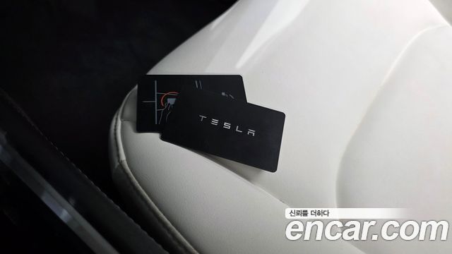 Tesla Model Y Long Range AWD 2021 — фото 15