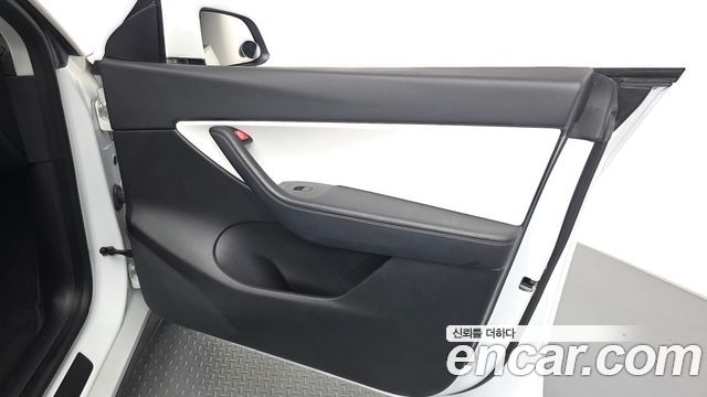Tesla Model Y Long Range AWD 2021 — фото 24