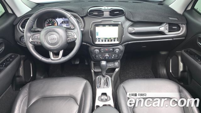 Jeep Renegade 1.3 Limited 2022 — фото 7