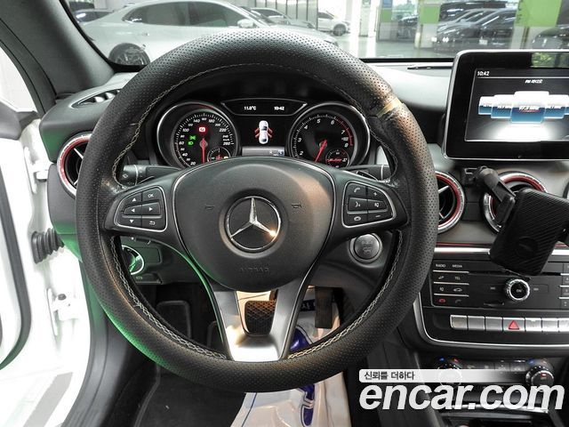 Mercedes-Benz CLA-Class (C117) CLA250 4MATIC 2018 — фото 5