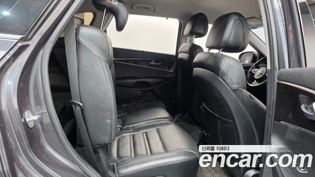 Kia Sorento Diesel 2.0 2WD Noblesse Special 2015 — фото 11
