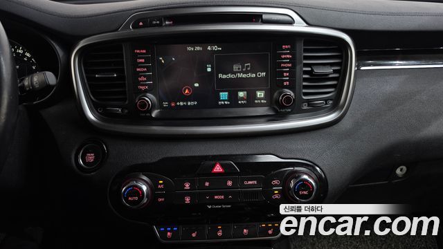 Kia Sorento Diesel 2.0 2WD Noblesse Special 2015 — фото 12