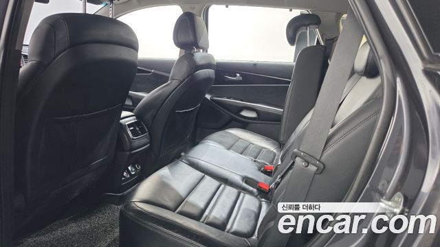 Kia Sorento Diesel 2.0 2WD Noblesse Special 2015 — фото 18