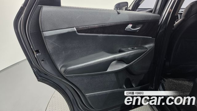 Kia Sorento Diesel 2.0 2WD Noblesse Special 2015 — фото 25