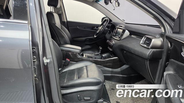 Kia Sorento Diesel 2.0 2WD Noblesse Special 2015 — фото 26