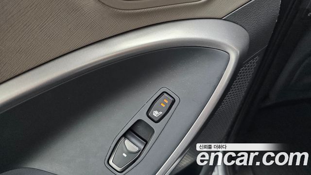 Hyundai Santa Fe (DM) Diesel(e-VGT) 2.0 2WD Premium 2015 — фото 18